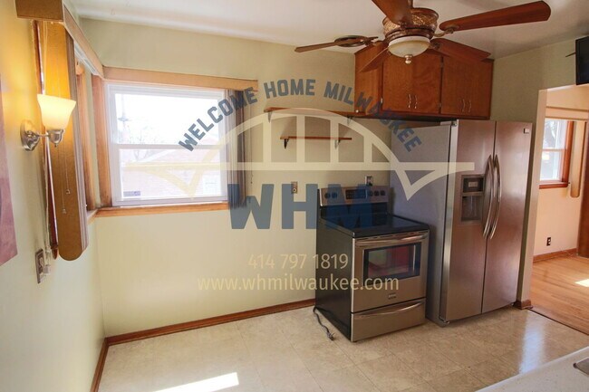 Foto del edificio - 7126 W Tallmadge Pl