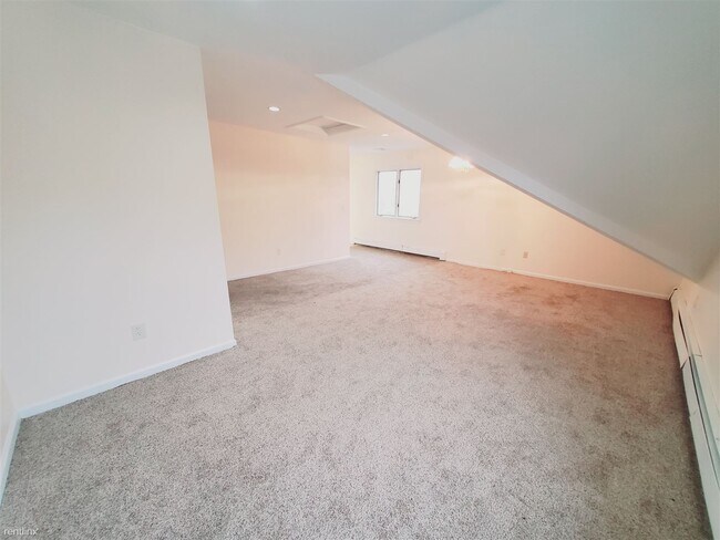 Building Photo - 1 br, 1 bath Condo - 193 Hope St Apt C