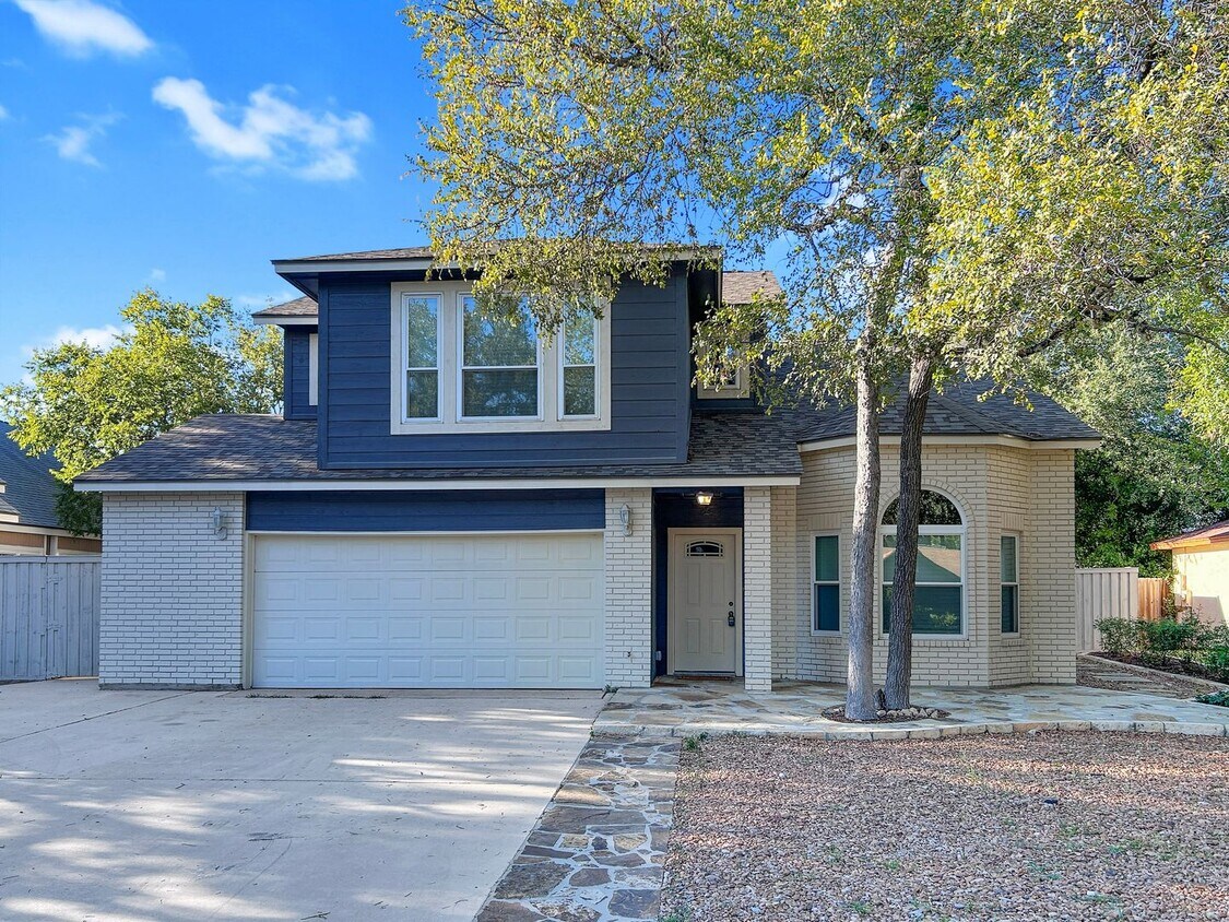 Primary Photo - Updated Gem Near Thousand Oaks