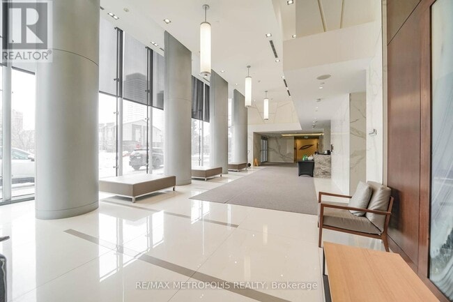 Building Photo - 255 Village Green Square