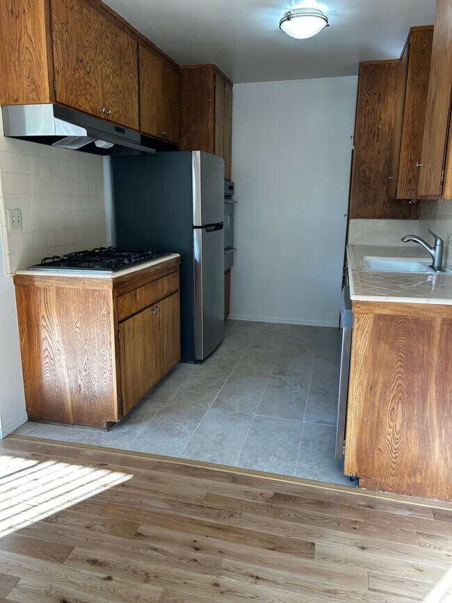 Foto del edificio - 1756 Brockton Ave