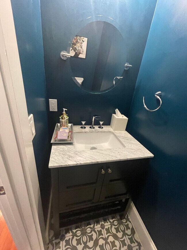 Photo - 147 Rhode Island Ave NW House