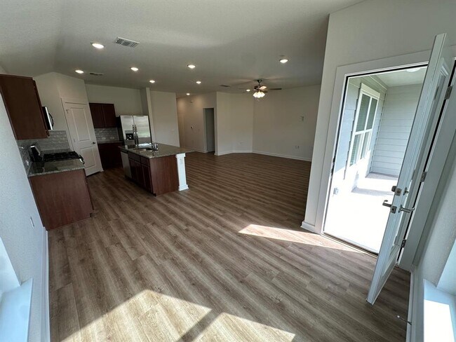 Foto del edificio - 7502 Sparkling Light Dr