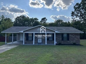 Building Photo - 4717 Chatelet Dr