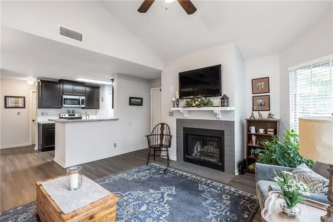 Building Photo - 509 Cypress Pointe St