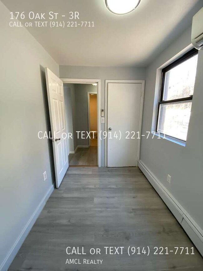 Foto del edificio - 176 Oak St