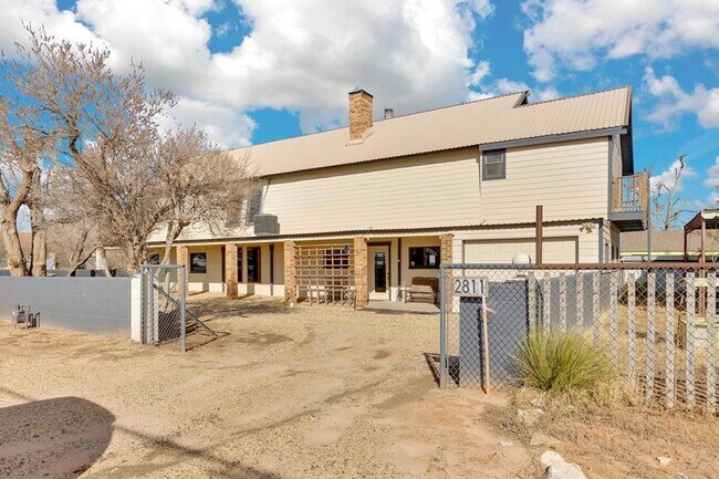 Foto del edificio - 2811 S County Rd 1200