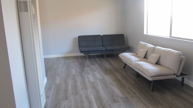 Foto del edificio - Bright and Cozy 1 Bedroom Condo Near Coron...