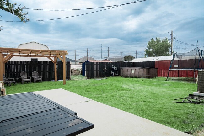 Building Photo - 1510 Pueblo