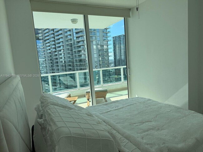 Building Photo - 41 SE 5th St