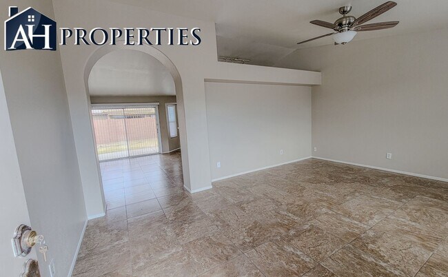 Foto del edificio - Conveniently located 3 bedroom Glendale Home