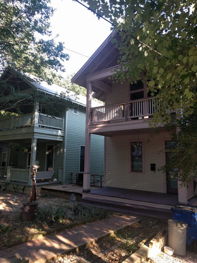Building Photo - 511 N Boundary St