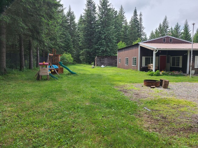 Building Photo - Beautiful Country Home in North Hayden wit...