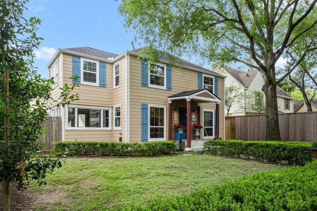 Photo - 1827 Bissonnet St House