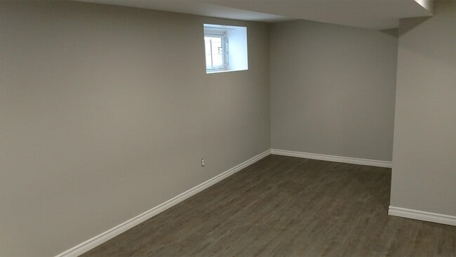 Building Photo - 844 Home St