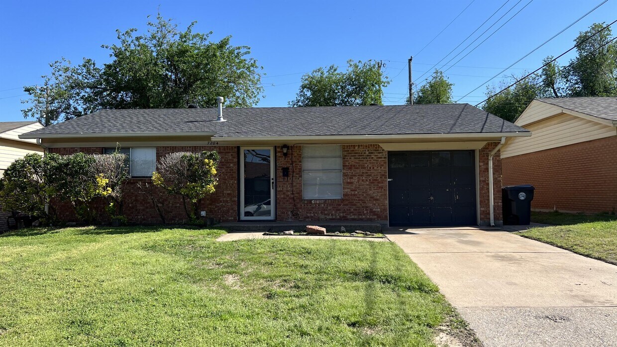 Photo - 7204 NW 17th St (Bethany, OK)