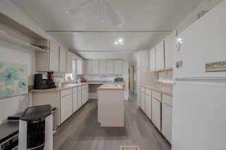 Building Photo - 2316 Green Meadows Dr