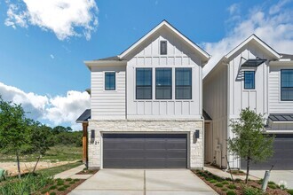 Building Photo - 13637 Giovannis Gdn
