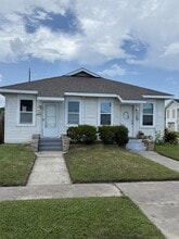 Building Photo - 4004 Avenue S 1/2