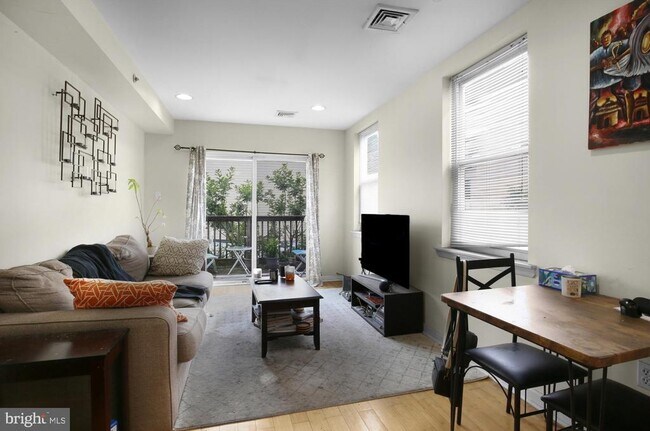 Foto del edificio - 1215 S 18th St