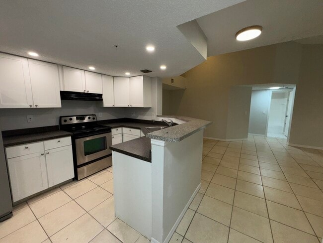 Building Photo - 8945 Okeechobee Blvd