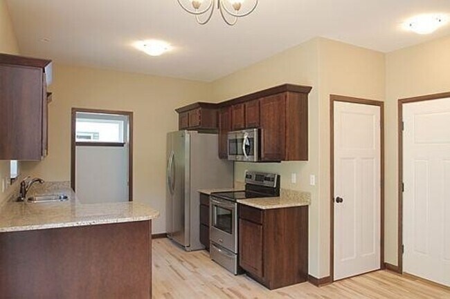 Foto del edificio - 4 Bedroom Home in Mackinaw Village