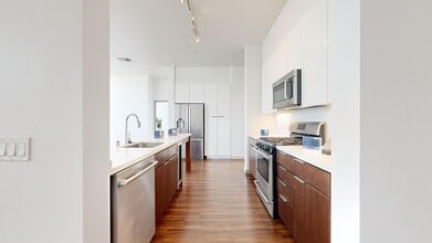 Interior Photo - 3033 Wilshire