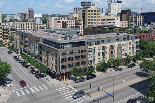 Building Photo - Mill District City Club