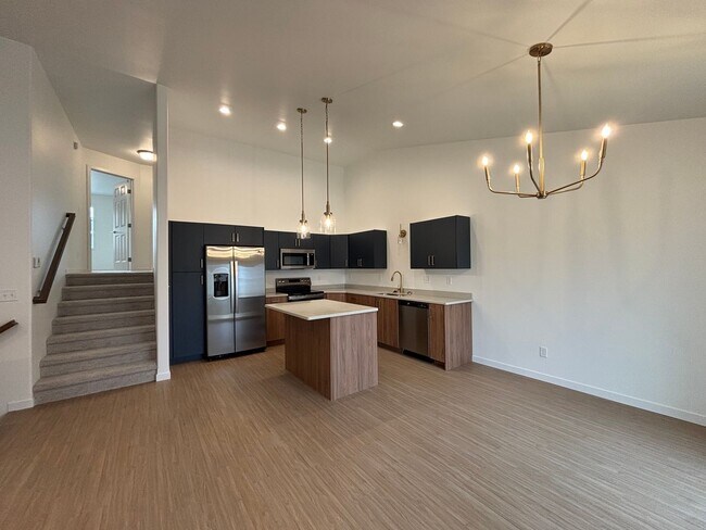Foto del edificio - 3 Bed 3 Bath Townhome