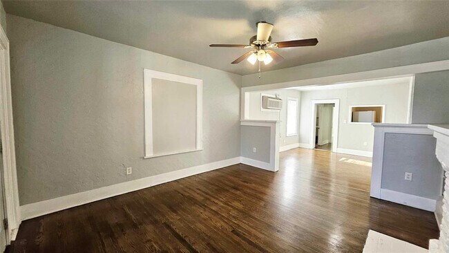 Foto del edificio - 1312 NW 12th St