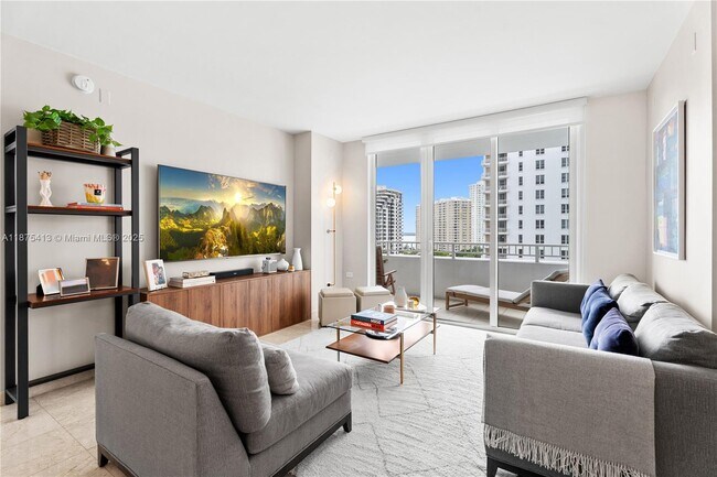 Foto del edificio - 801 Brickell Key Blvd