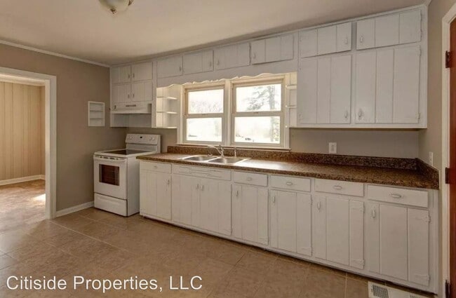 Building Photo - 2 br, 1 bath House - 2707 Pleasant Wood Dr