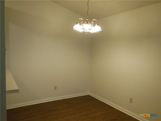 Foto del edificio - 604 Frostwood Dr