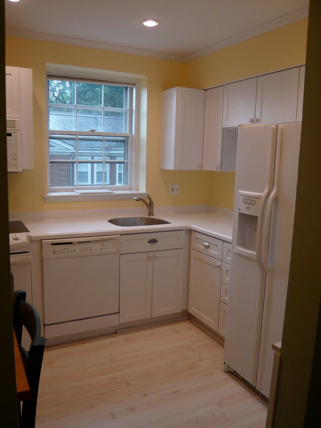 Cocina - 3750 39th St NW