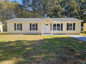 Building Photo - 3210 Delia Ln NW