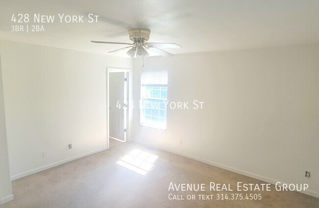 Foto del edificio - Just Listed! - 428 New York St - 3bed2.5bath