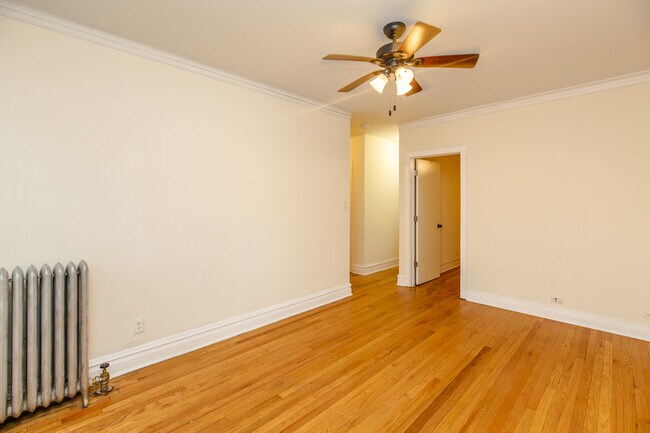 Building Photo - 4723 N Leavitt St
