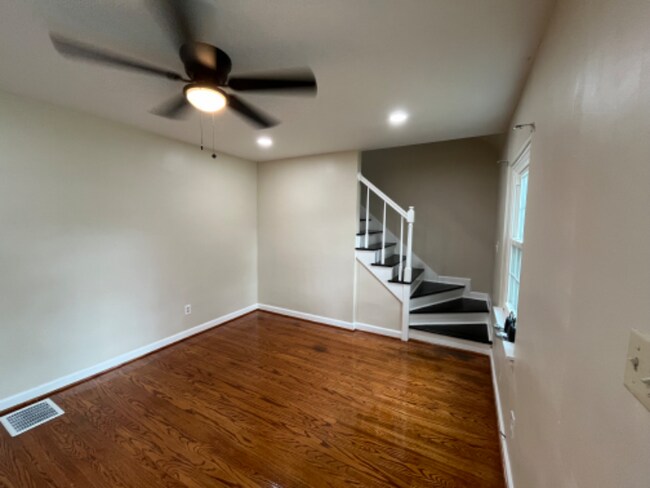 Foto del edificio - 4023 Valley View Dr