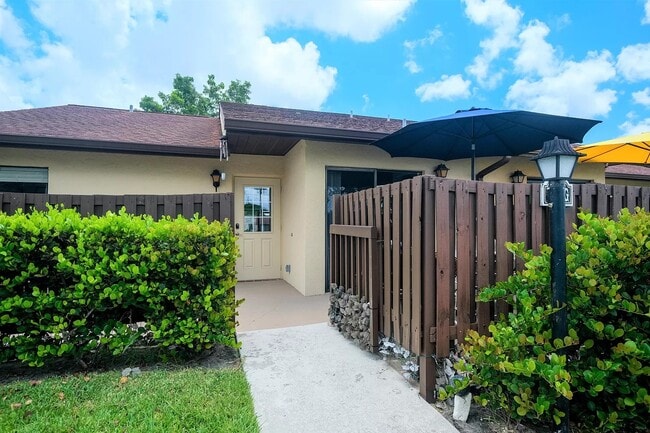 Photo - 1030 Green Pine Blvd Townhome