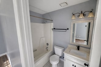 Building Photo - 2845 Wynterhall Rd SE