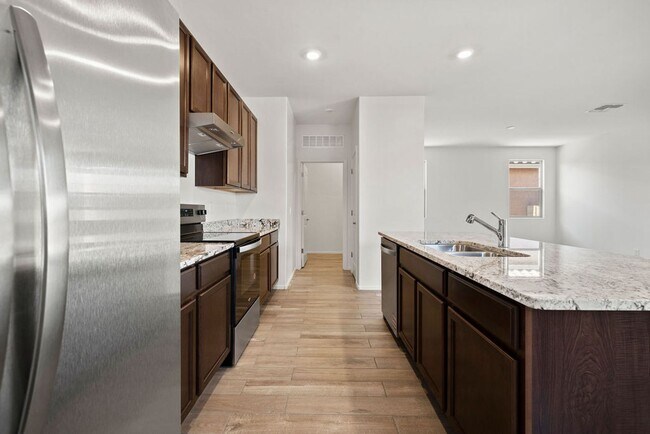 Foto del edificio - Beautiful Brand New 3 Bedroom Home with De...