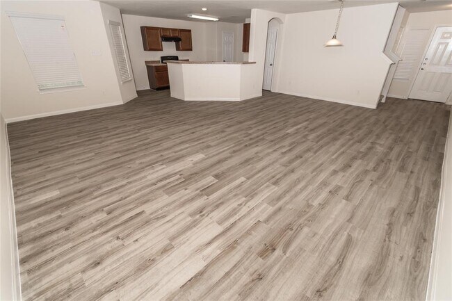 Foto del edificio - 3602 Bluebird Park Ln