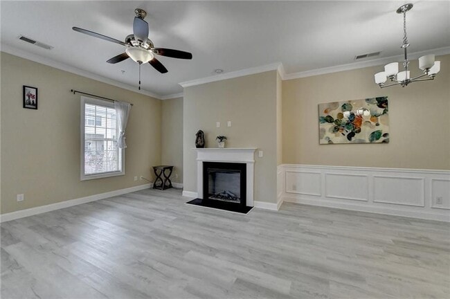 Building Photo - 2405 Tenor Ln
