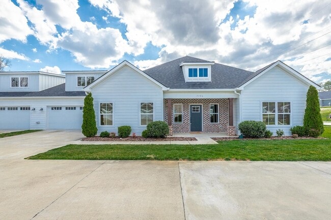 Photo - 3306 Stonecreek Dr House