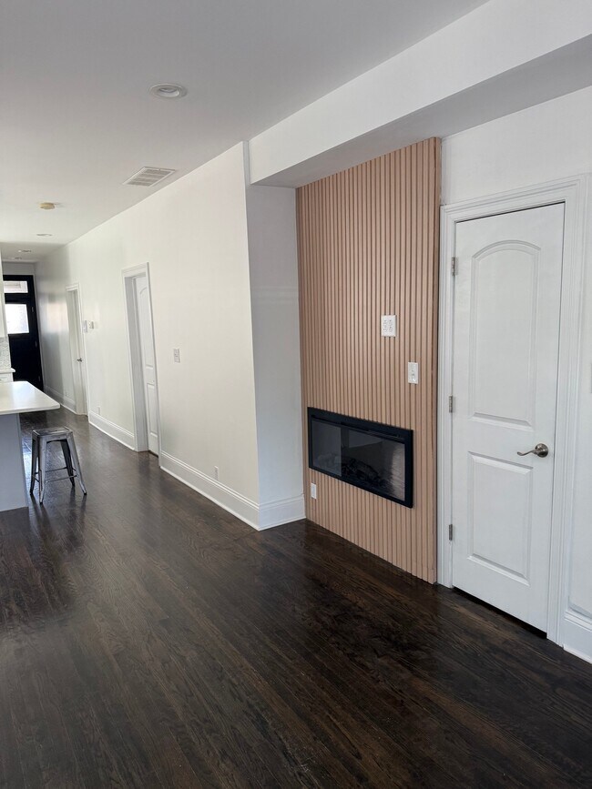 Foto del edificio - 3142 N Damen Ave