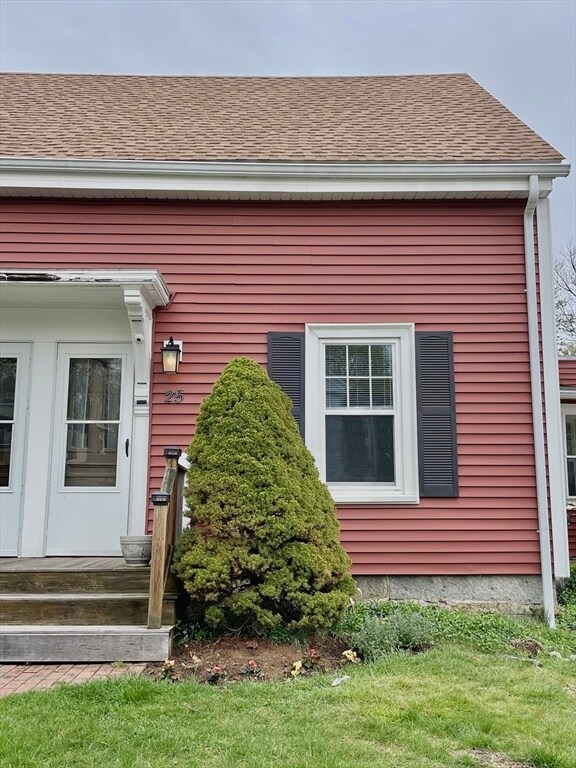 Primary Photo - 25 Cain Ave