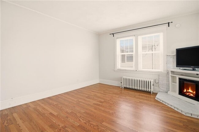 Building Photo - 334 Jastram St