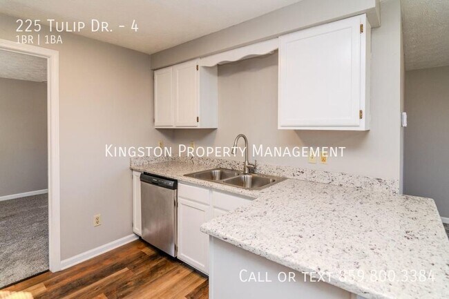 Building Photo - New 1 Bedroom 1 Bathroom Now Available!!