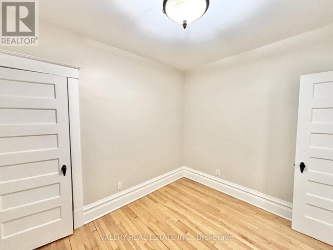 Building Photo - 81 Heney St