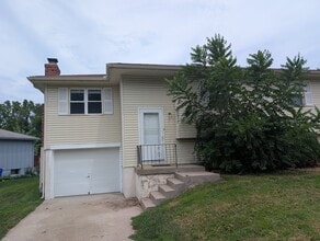 Building Photo - 8917 Haskins St